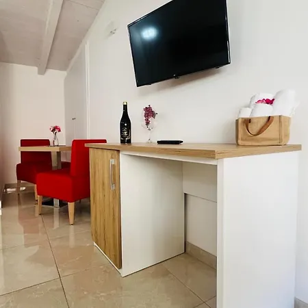 La Meridiana - Centro Storico Di 3* ピッツォ