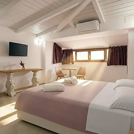 La Meridiana - Centro Storico Di Bed & Breakfast 3*