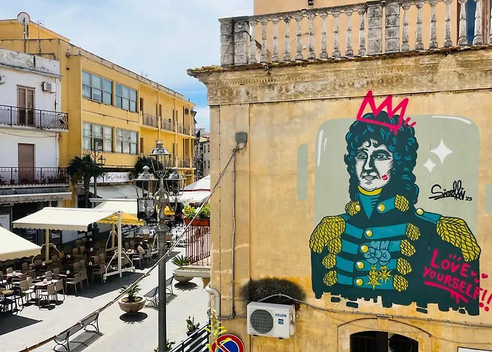 La Meridiana - Centro Storico Di 3*