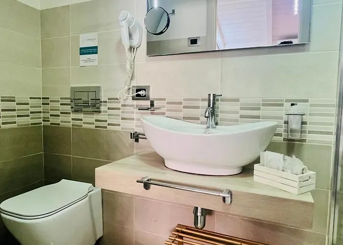 La Meridiana - Centro Storico Di 3* 皮佐