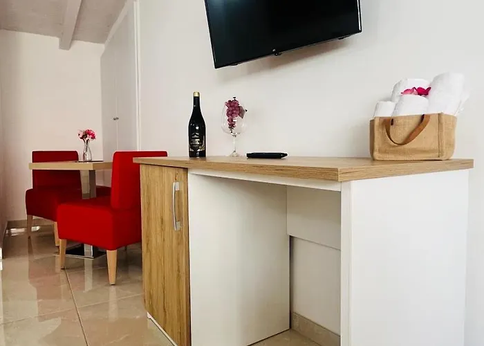 La Meridiana - Centro Storico Di 3* 皮佐